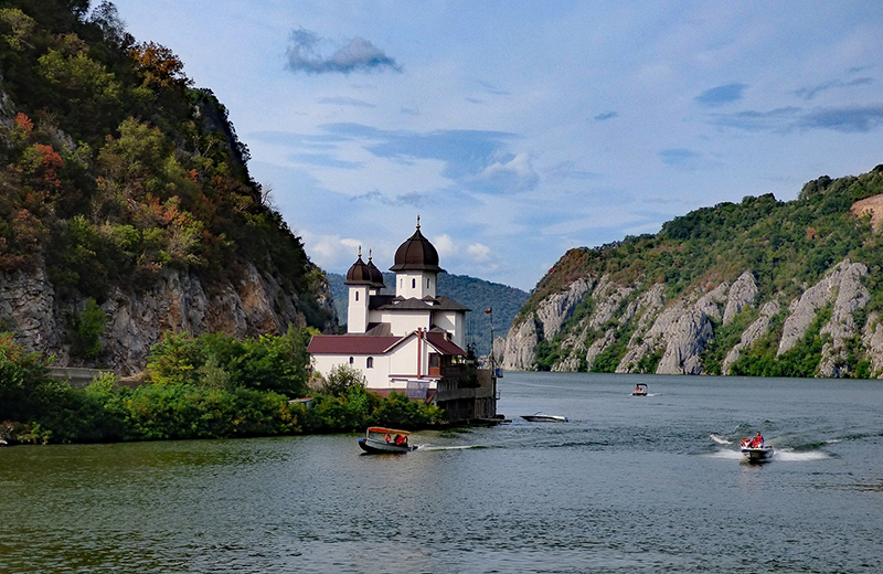 eastern-danube-river-cruise-iron-gates